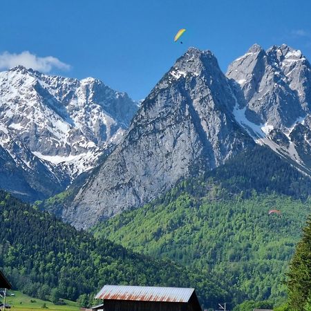 Haus Kreuzeckwiese - Fewo Juebilaumsgrat ガルミッシュ・パルテンキルヒェン エクステリア 写真